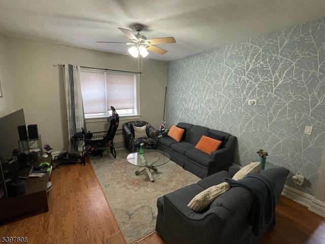 25 Park Ave, Passaic City, NJ 07055