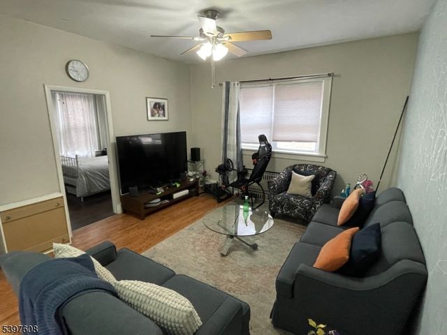 25 Park Ave, Passaic City, NJ 07055