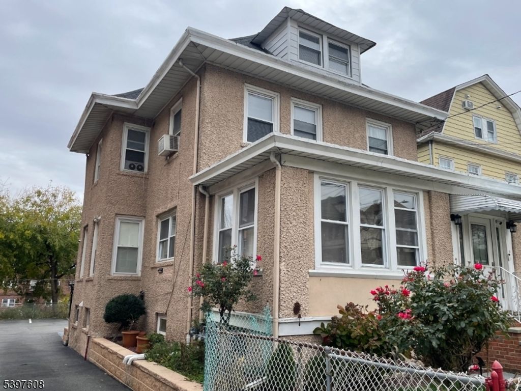 25 Park Ave, Passaic City, NJ 07055