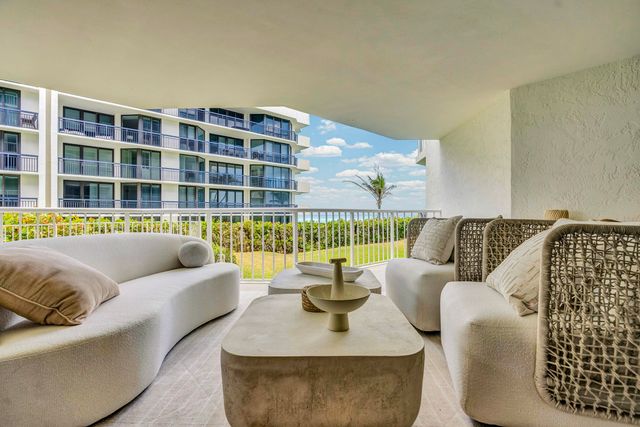 3170 S Ocean Boulevard N204, Palm Beach, FL 33480