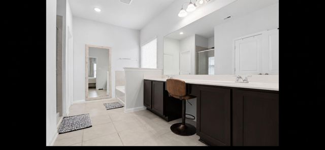 8002 Brooks Crossing Drive, Baytown, TX 77521
