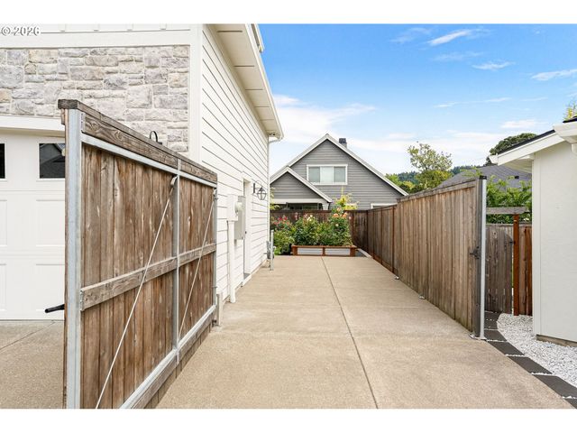 4109 ILLAHE RIVER Ct, Salem, OR 97302