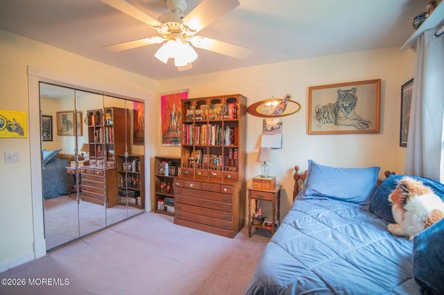 10 Carriage Lane, Englishtown, NJ 07726