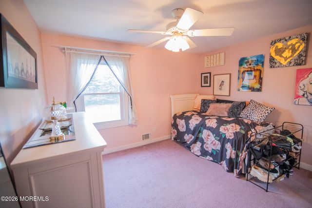 10 Carriage Lane, Englishtown, NJ 07726
