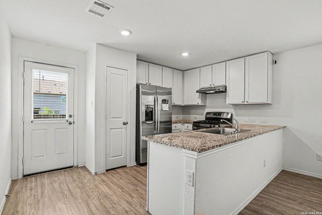 5442 DAPHNE PATH, San Antonio, TX 78253