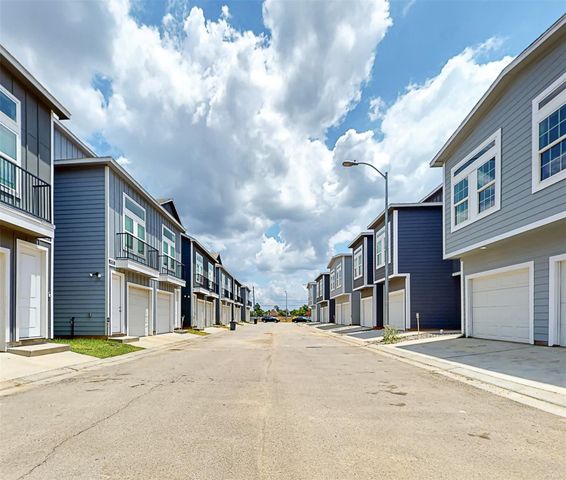 18813 Luminescent, Spring, TX 77379