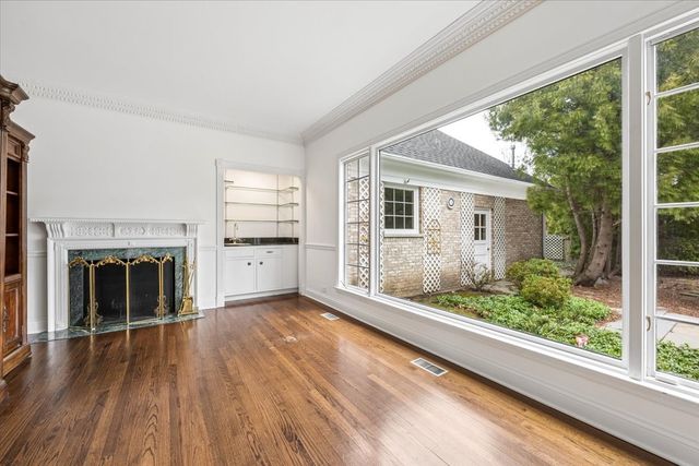 845 Glen Oak Drive, Winnetka, IL 60093