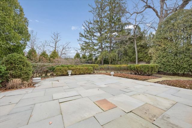 845 Glen Oak Drive, Winnetka, IL 60093