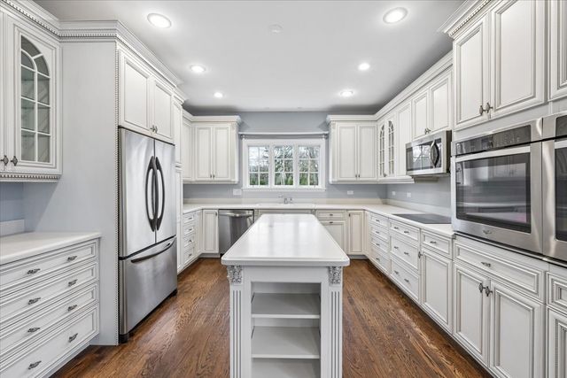 845 Glen Oak Drive, Winnetka, IL 60093