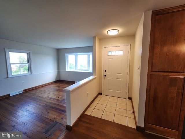 827 DISSTON VIEW DR, Lititz, PA 17543