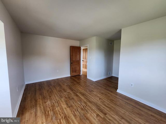 827 DISSTON VIEW DR, Lititz, PA 17543