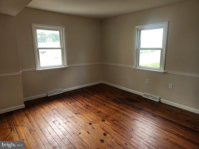 827 DISSTON VIEW DR, Lititz, PA 17543