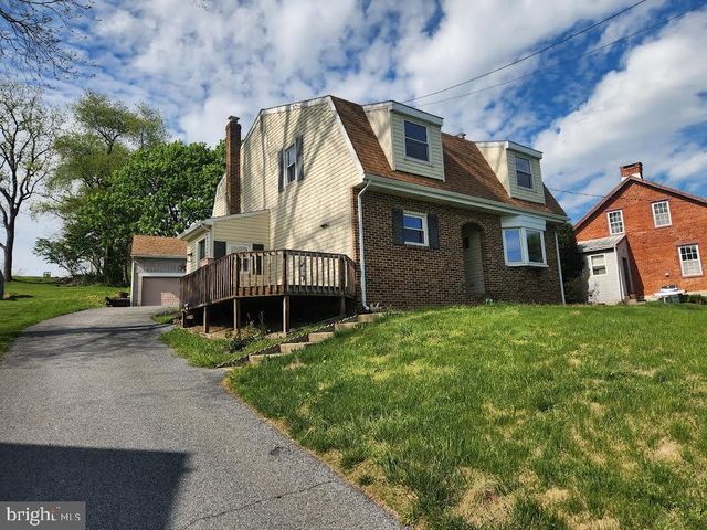 827 DISSTON VIEW DR, Lititz, PA 17543