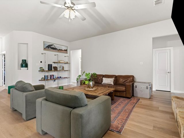 155 Rj Smith Drive, Boyd, TX 76023