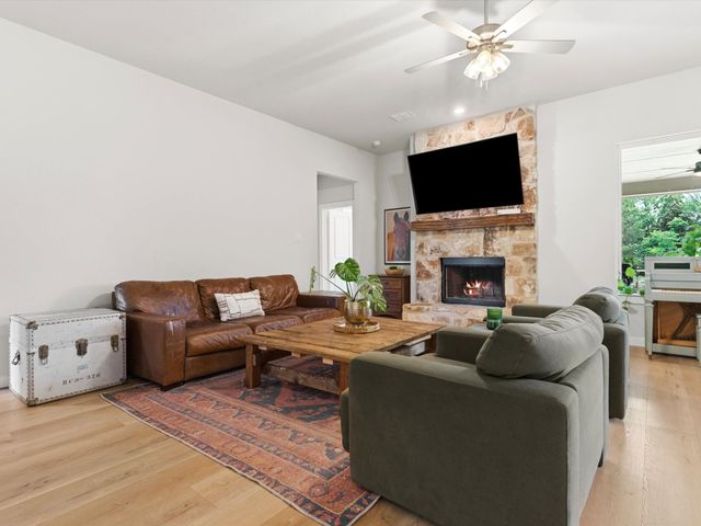 155 Rj Smith Drive, Boyd, TX 76023