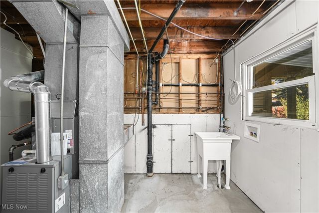 9130 Elm Circle, Windham, OH 44288