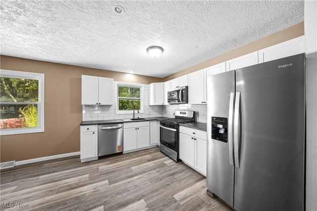 9130 Elm Circle, Windham, OH 44288