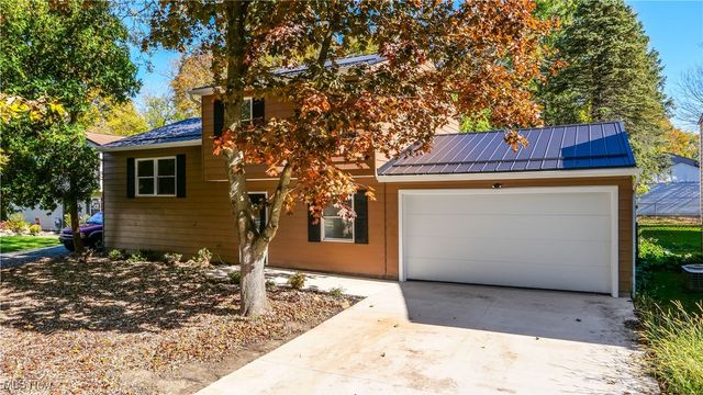 9130 Elm Circle, Windham, OH 44288