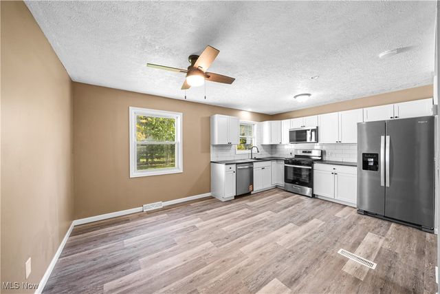 9130 Elm Circle, Windham, OH 44288