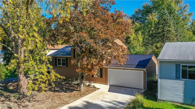 9130 Elm Circle, Windham, OH 44288