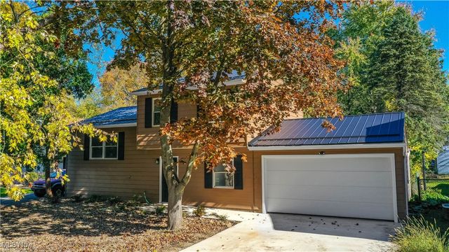 9130 Elm Circle, Windham, OH 44288