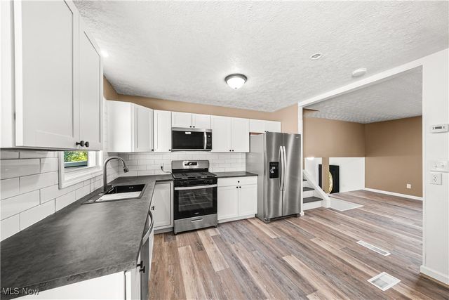 9130 Elm Circle, Windham, OH 44288