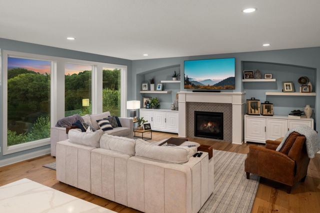 9971 Lawson Lane, Eden Prairie, MN 55347