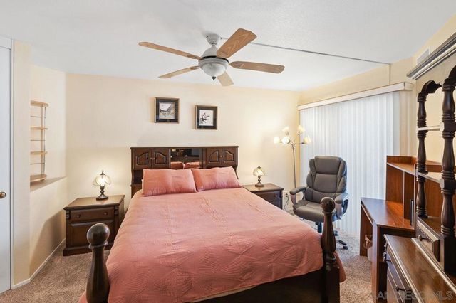 7263 Camino Degrazia 33, San Diego, CA 92111