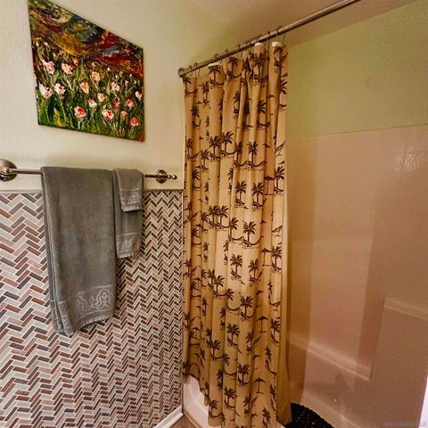 7263 Camino Degrazia 33, San Diego, CA 92111