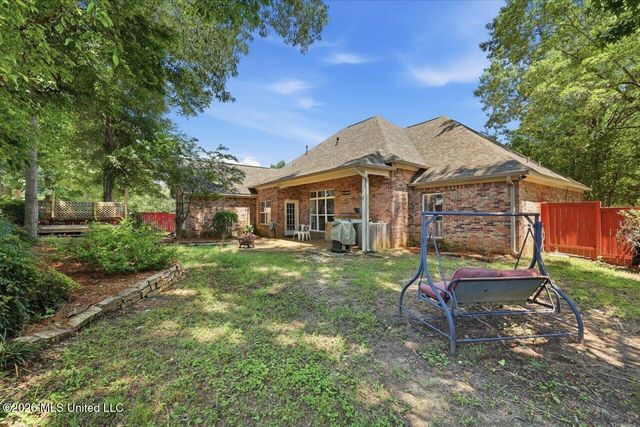 106 Ellicot Burn, Clinton, MS 39056