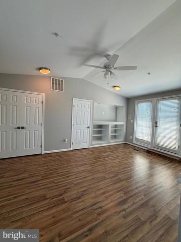 12108 KINSLEY PL, Reston, VA 20190