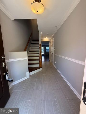 12108 KINSLEY PL, Reston, VA 20190
