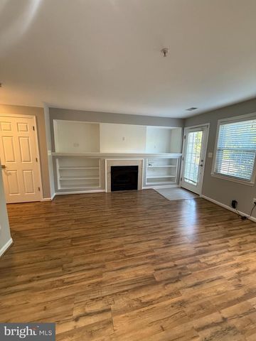 12108 KINSLEY PL, Reston, VA 20190