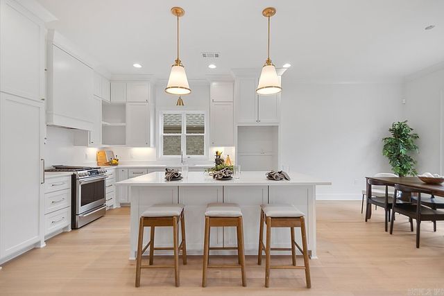 121 Belles Fleurs Blvd., Little Rock, AR 72223