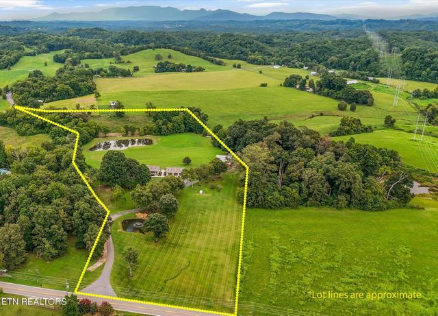 1418 Old Powder Springs Way, Sevierville, TN 37876