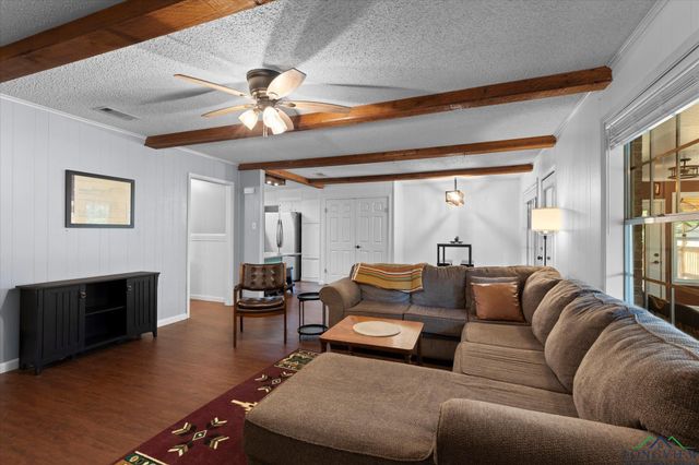 286 Hall Dr, Longview, TX 75605