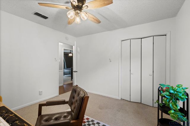 286 Hall Dr, Longview, TX 75605