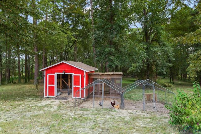 286 Hall Dr, Longview, TX 75605