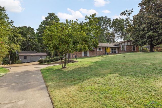 286 Hall Dr, Longview, TX 75605