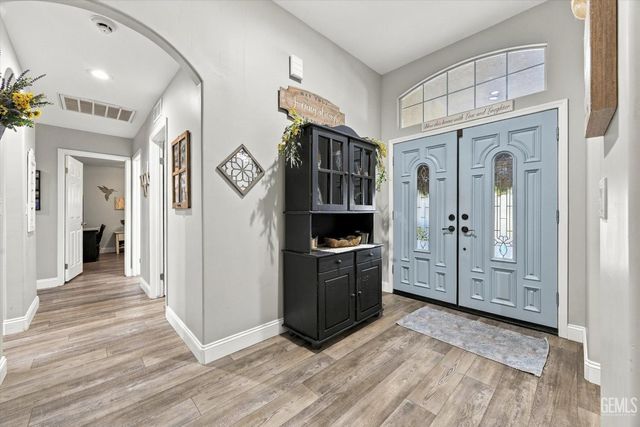 11709 Indianapolis Drive, Bakersfield, CA 93312