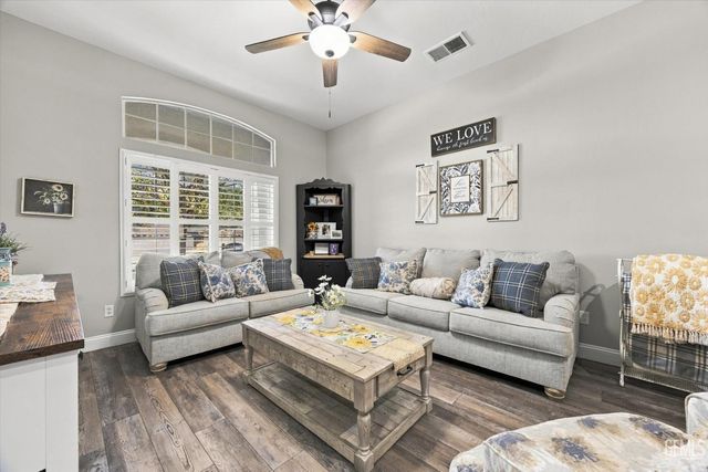 11709 Indianapolis Drive, Bakersfield, CA 93312