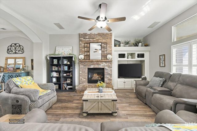 11709 Indianapolis Drive, Bakersfield, CA 93312