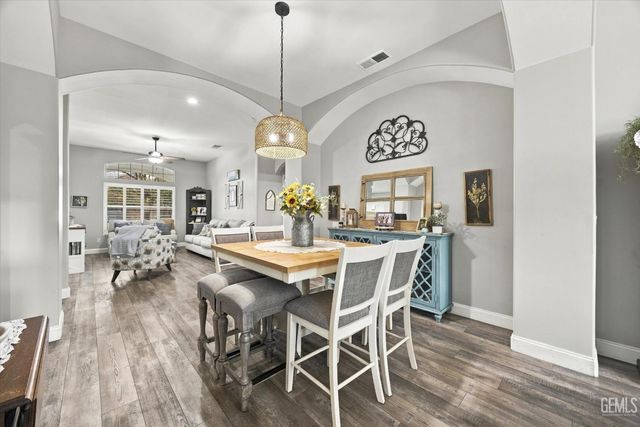 11709 Indianapolis Drive, Bakersfield, CA 93312