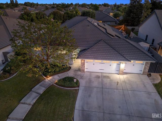 11709 Indianapolis Drive, Bakersfield, CA 93312