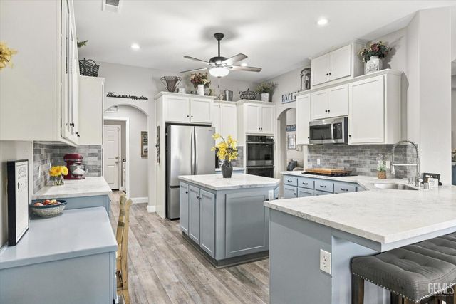 11709 Indianapolis Drive, Bakersfield, CA 93312