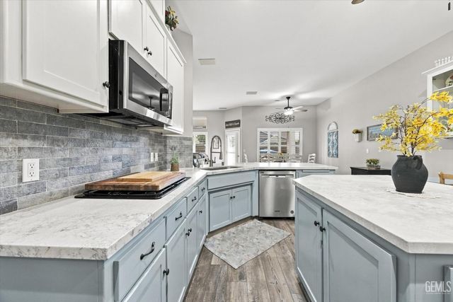 11709 Indianapolis Drive, Bakersfield, CA 93312