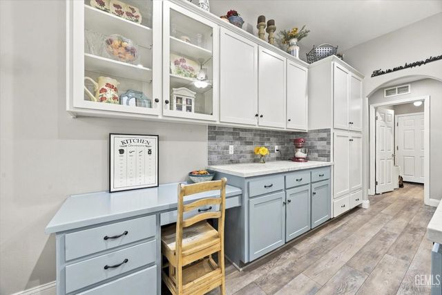 11709 Indianapolis Drive, Bakersfield, CA 93312