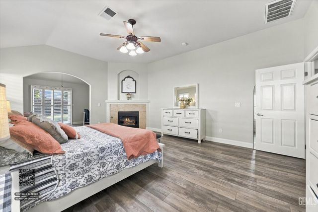 11709 Indianapolis Drive, Bakersfield, CA 93312