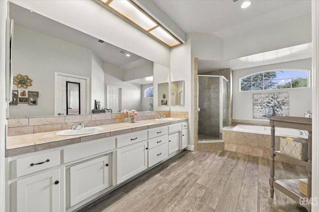 11709 Indianapolis Drive, Bakersfield, CA 93312