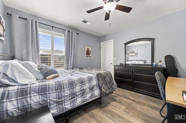 11709 Indianapolis Drive, Bakersfield, CA 93312